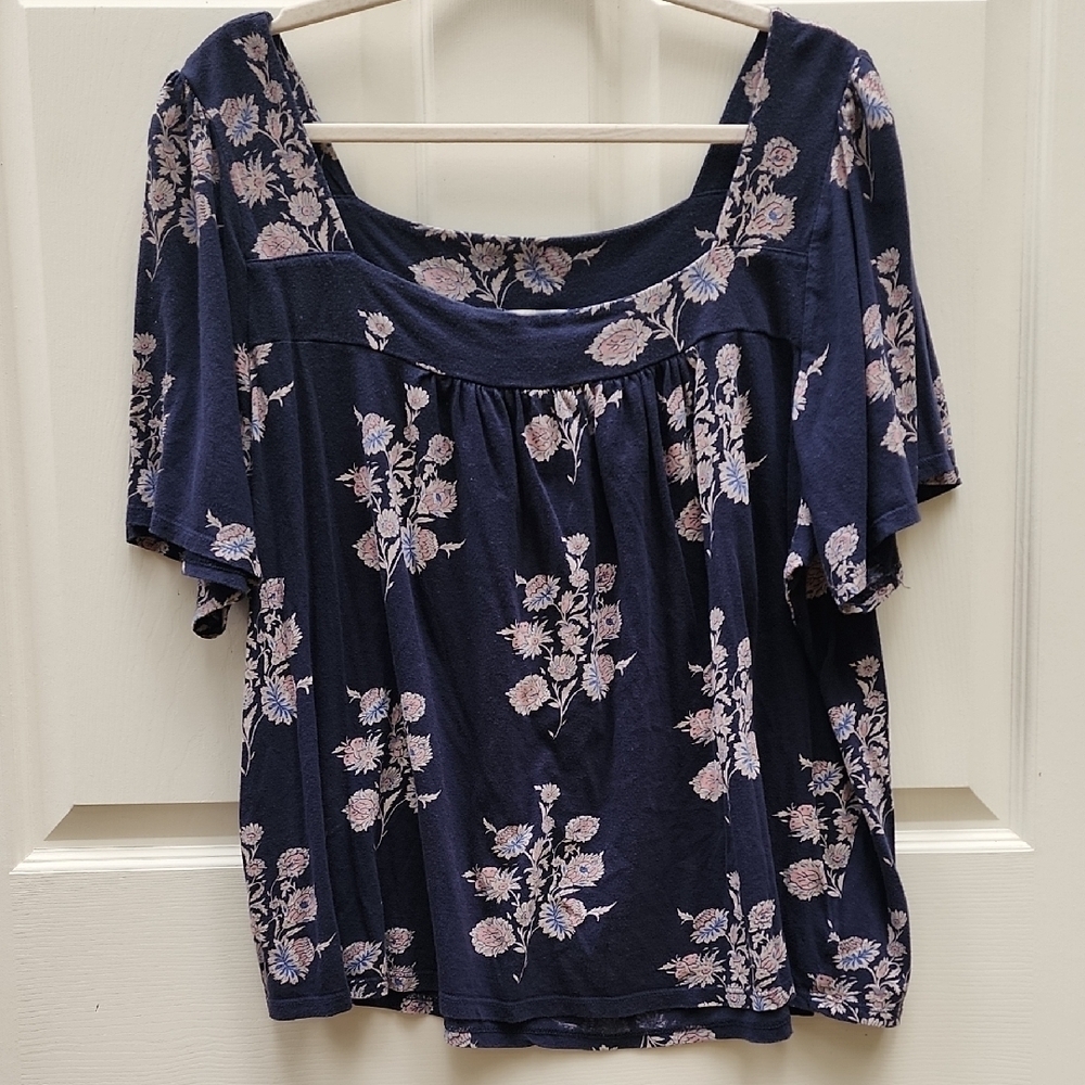 Lucky Brand XXL Navy Blue Floral Top